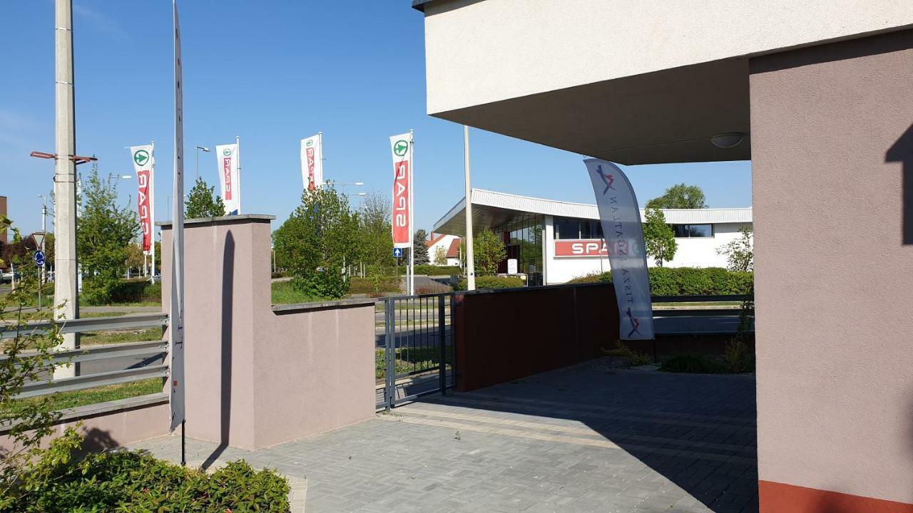Aqua Apartman Tiszaújváros Kültér fotó